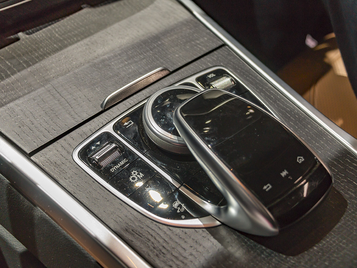 14 2019 Mercedes Benz G550 NAIAS KBB