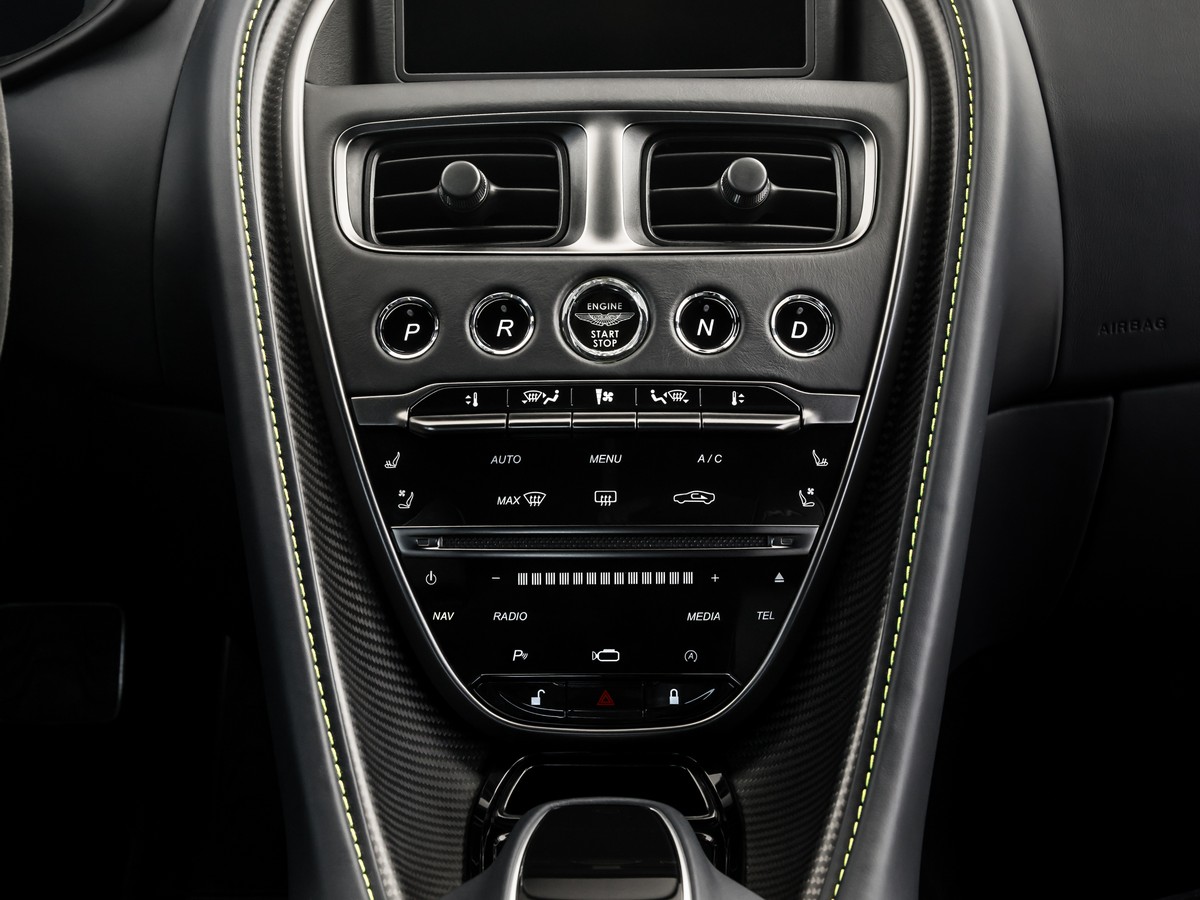 14 2019 Aston Martin Db11 Amr Oem