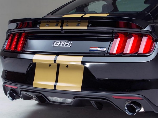 15 2016 Ford Shelby Gt350 H