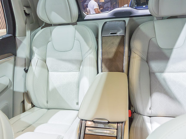 15 2017 Volvo XC90 Excellence