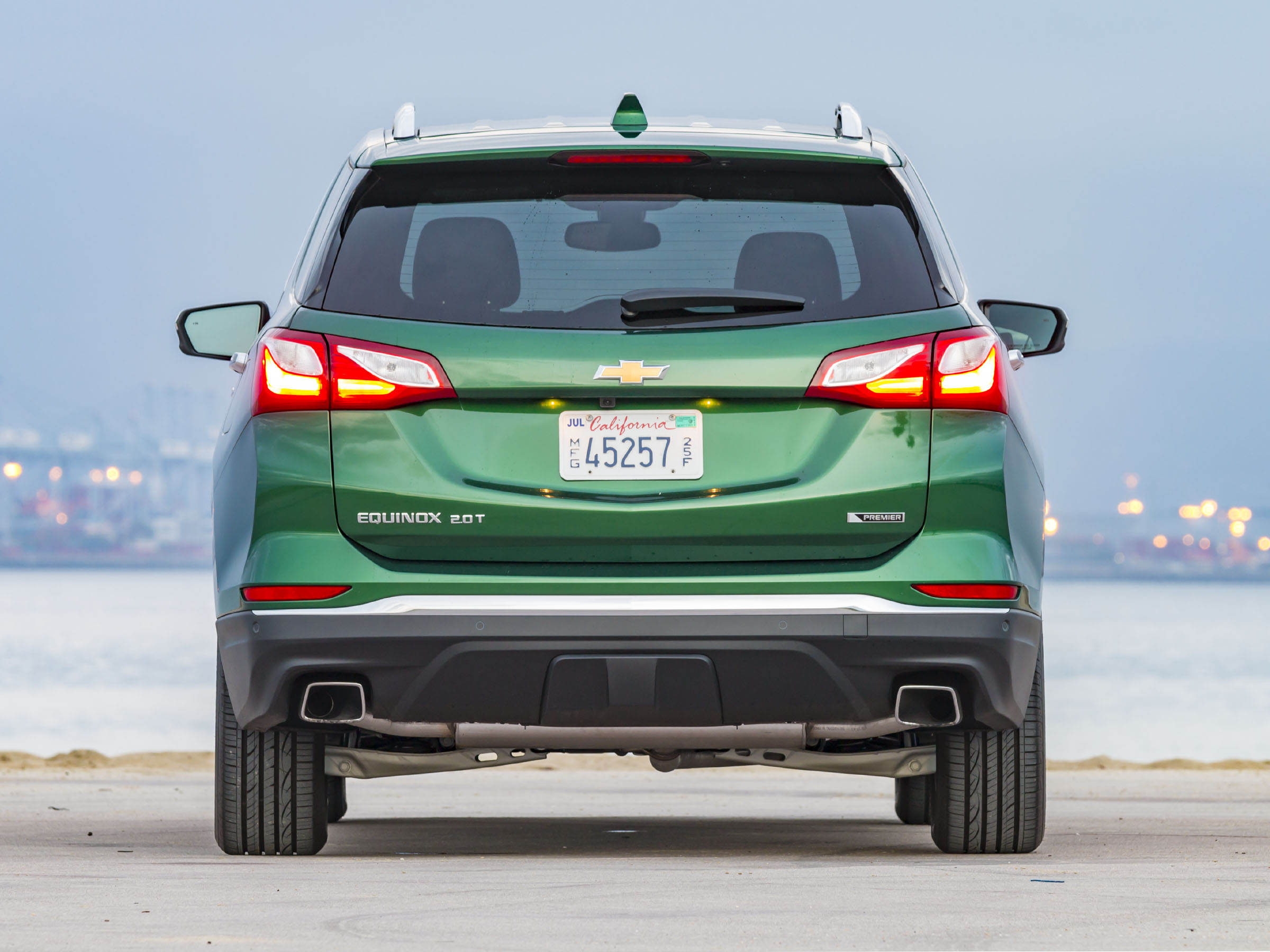 15 2018 Chevrolet Equinox Turbo Exterior KBB