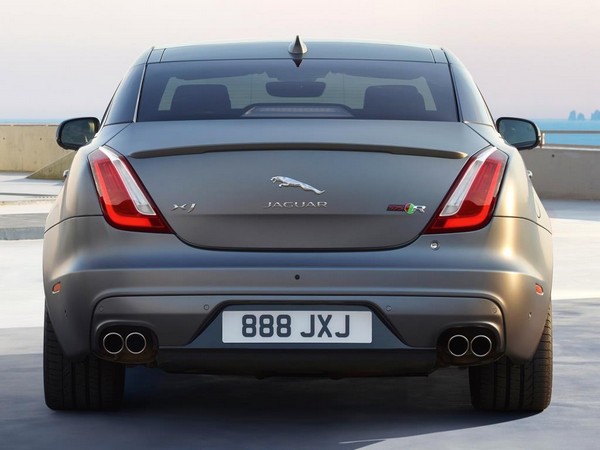 15 2018 Jaguar Xjr575