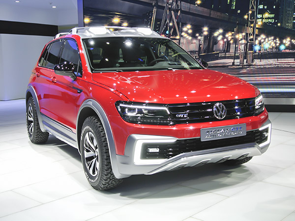 15 Volkswagen Tiguan GTE Concept