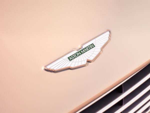 15b 2018 Aston Martin Db11 Volante Oem