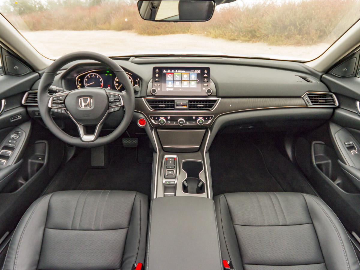 16 2018 Honda Accord Interior BB KBB