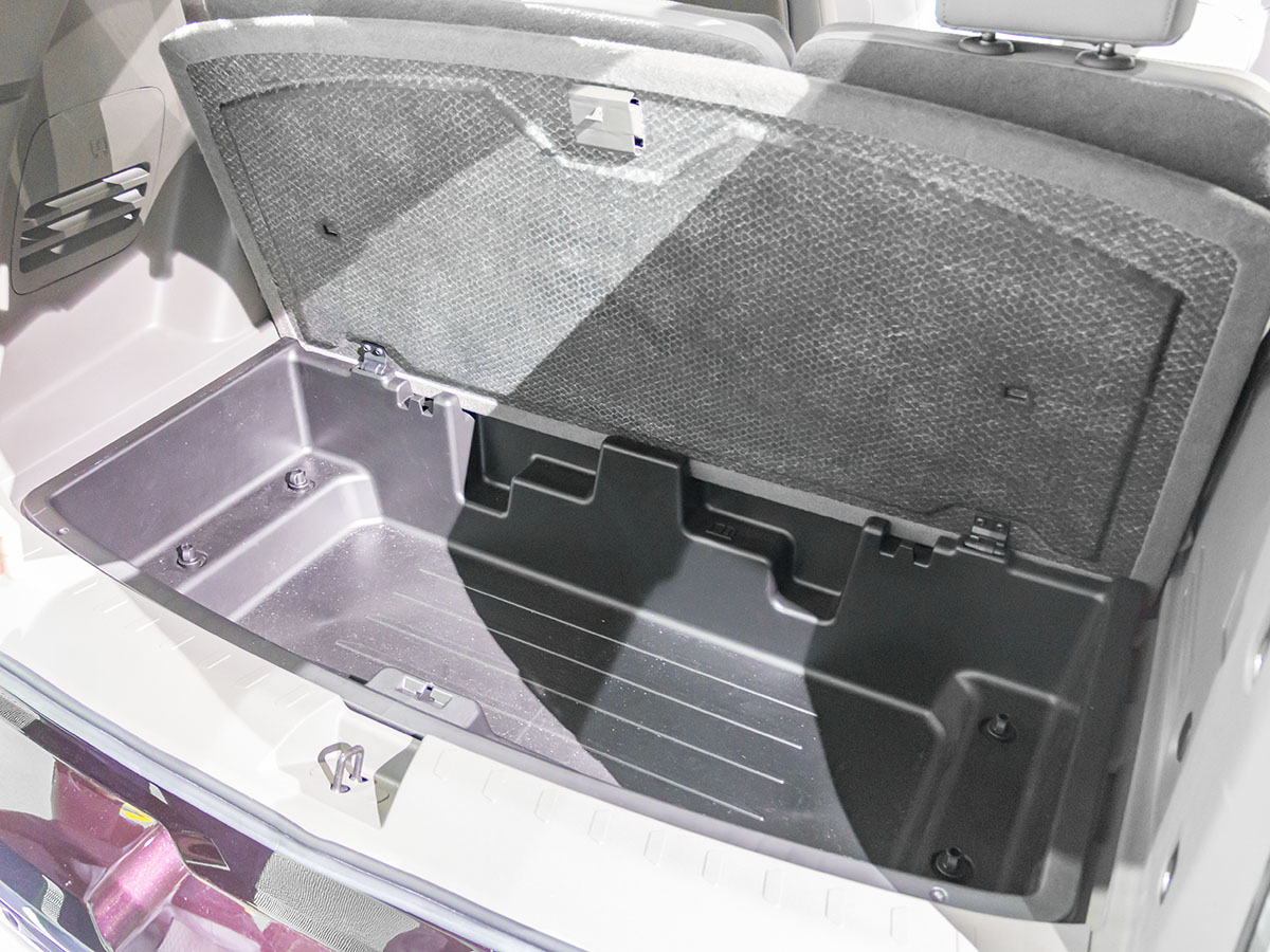 17 2018 Chevrolet Traverse Detroit KBB