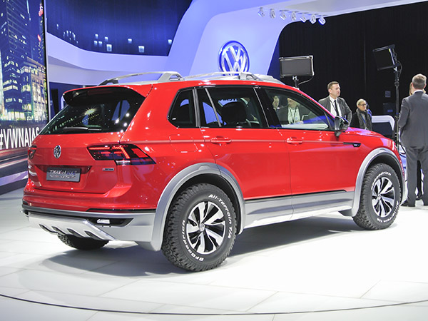 17 Volkswagen Tiguan GTE Concept