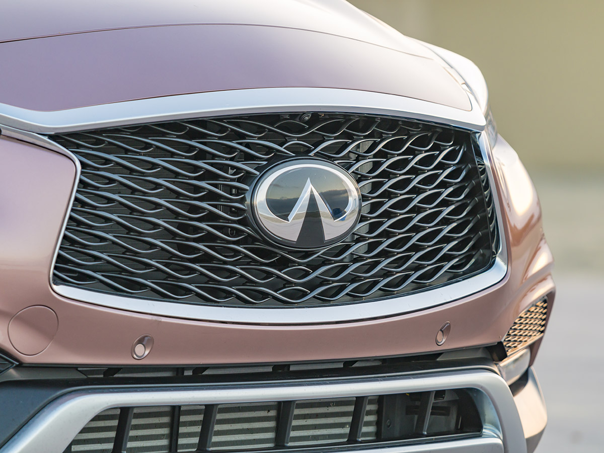 18 2018 Infiniti QX30 Long Term Exterior KBB