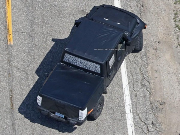 18 2019 Jeep Wrangler Pickup