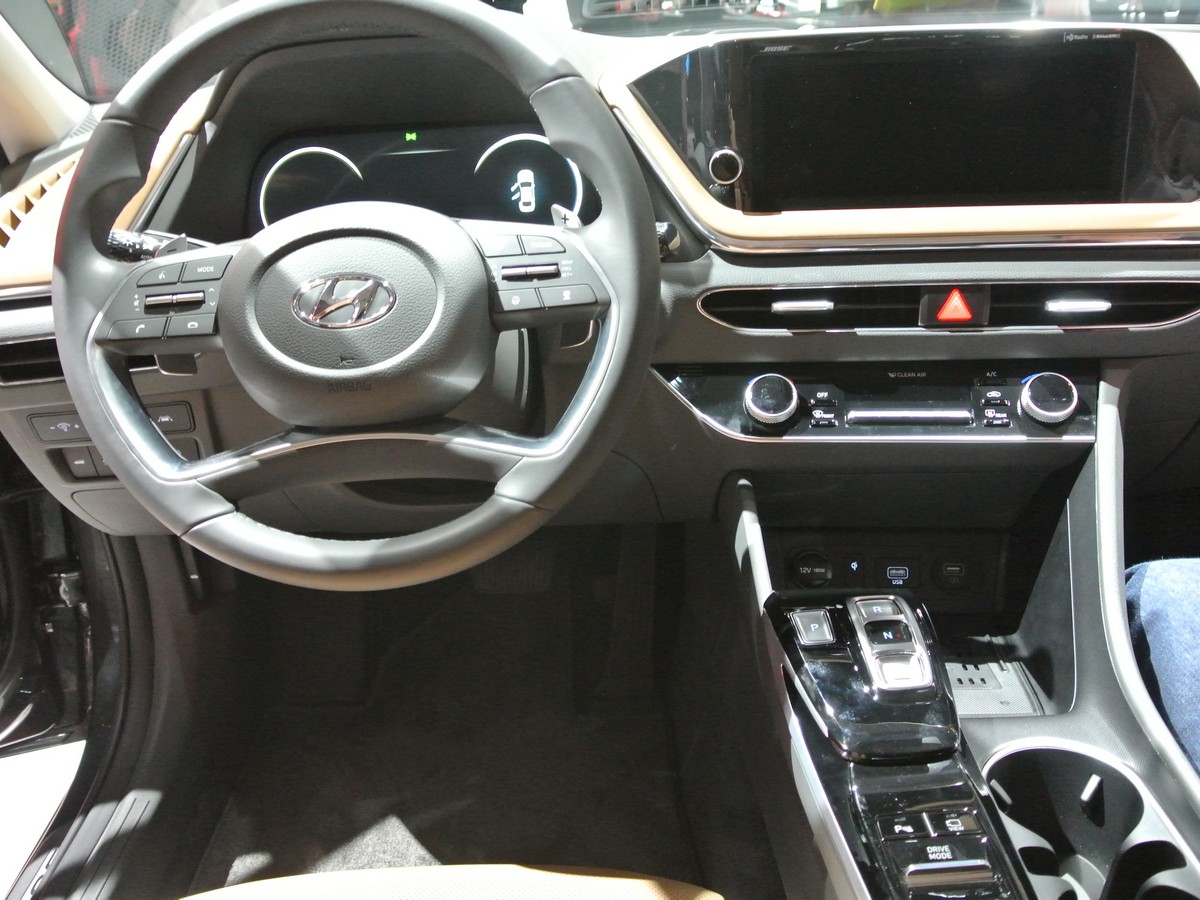 18 2020 Hyundai Sontata Live