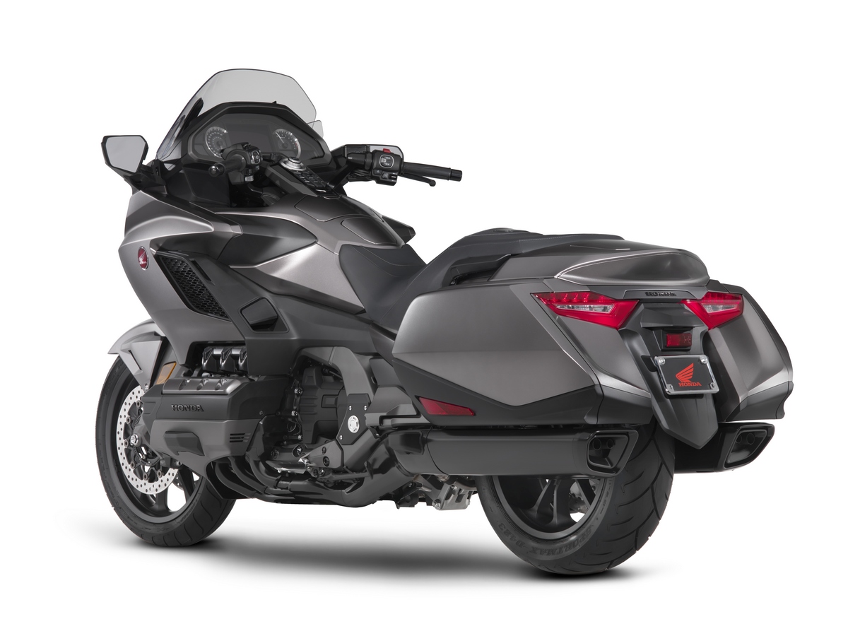 18 Honda Gold Wing Gray LR34 Low
