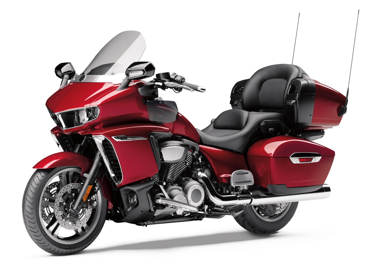18 Yamaha Venture Red 4