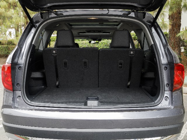 19 2017 Honda Pilot Comparo