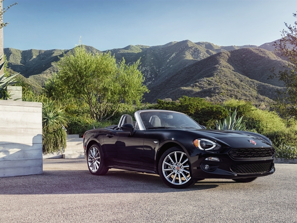 20 2017 Fiat 124 Spider