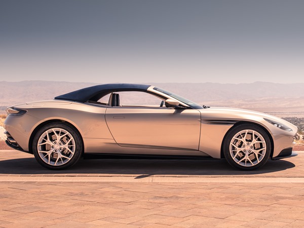20 2018 Aston Martin Db11 Volante Oem