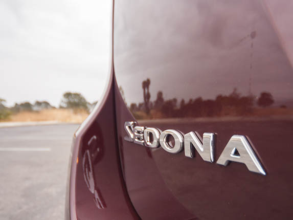 2015 Kia Sedona SX Long Term Exterior 08