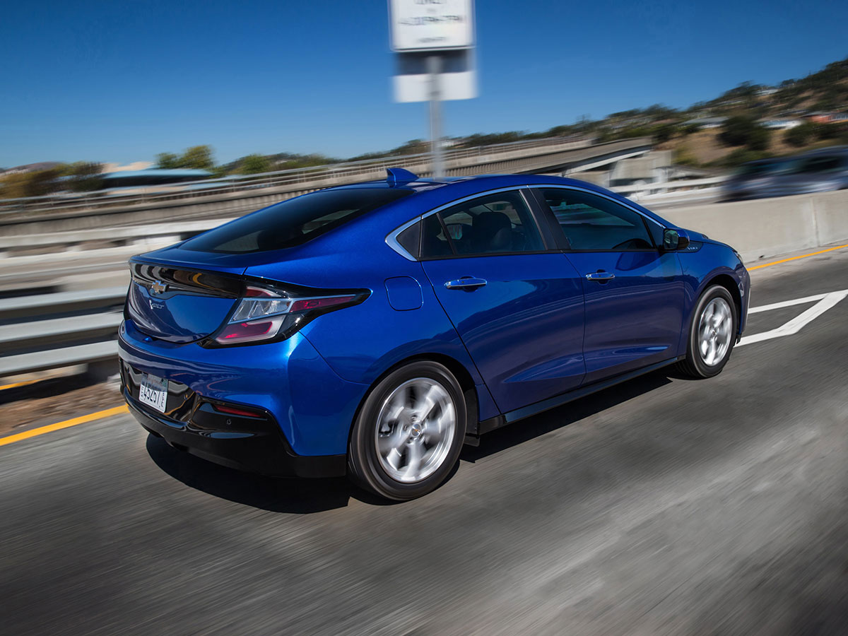 2018 Chevrolet Volt 02