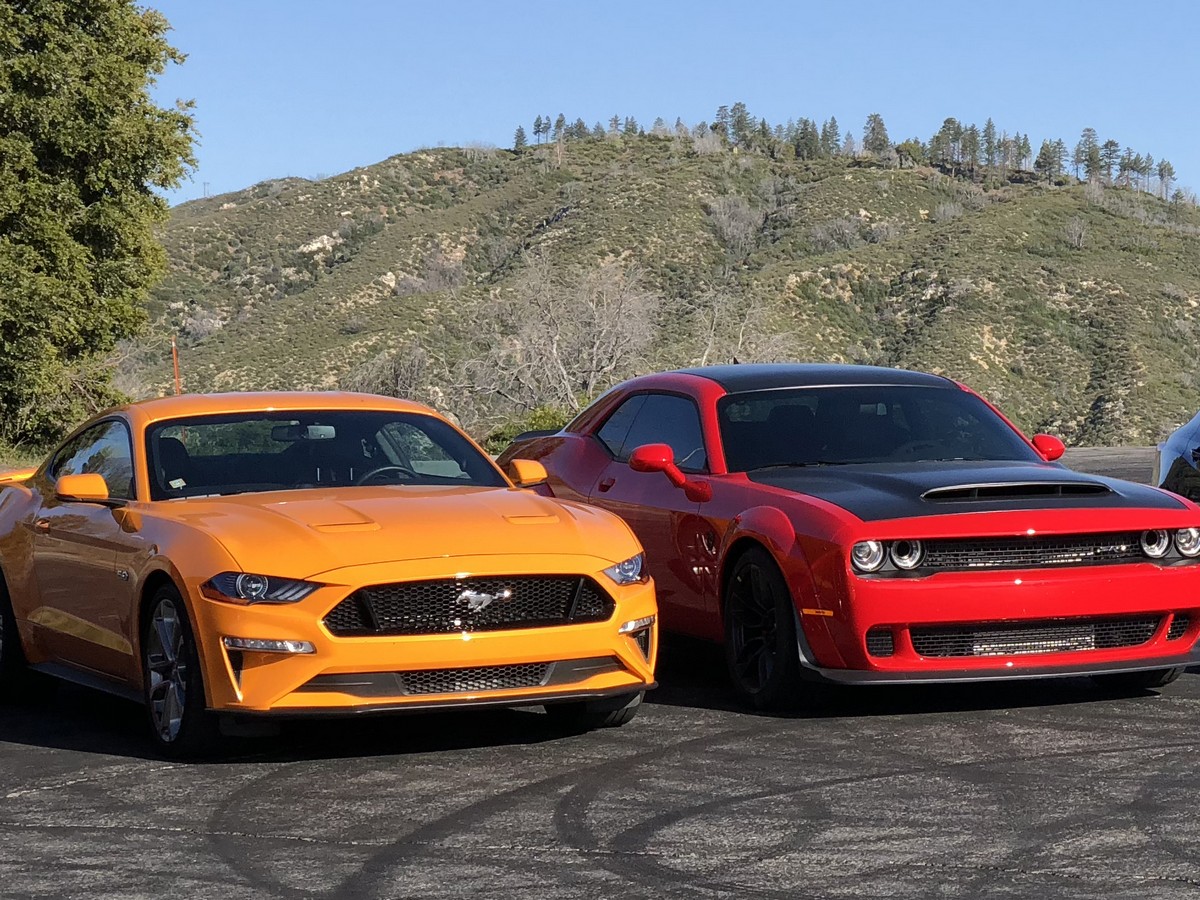 2018 Dodge Challenger SRT Demon Ford Mustang