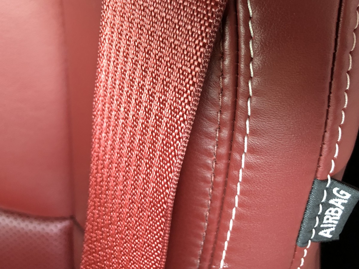 2018 Dodge Challenger SRT Demon Red Seat Belts
