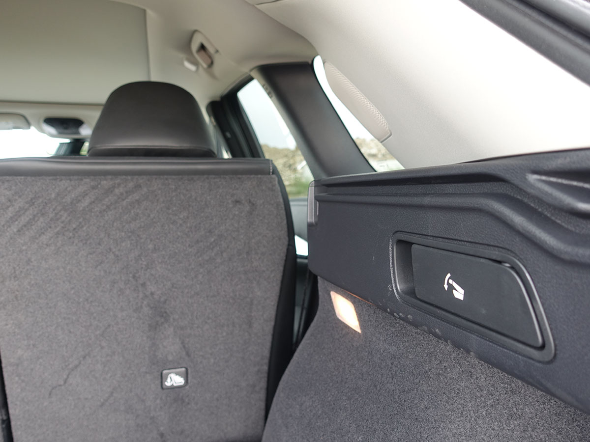 2019 Infiniti QX50 Long Term 23