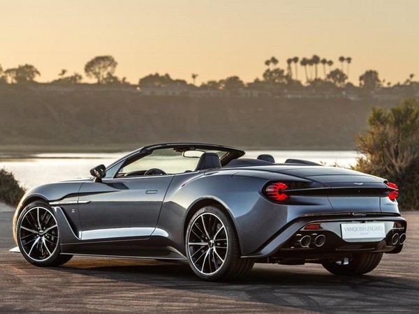 21 2018 Aston Martin Vanquish Zagato Volante