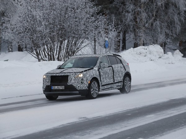 21 2019 Cadillac Xt4 Camo Snow