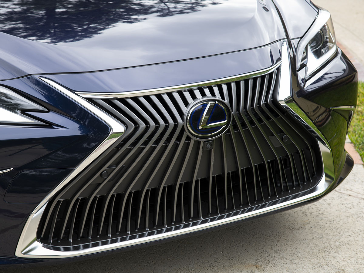 21 2019 Lexus Es 300h Bb