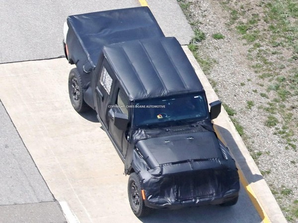 22 2019 Jeep Wrangler Pickup