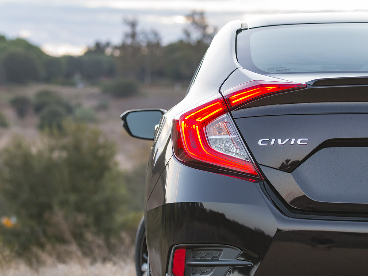 23 2017 Honda Civic Touring Exterior KBB