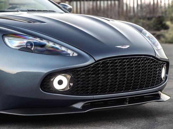 23 2018 Aston Martin Vanquish Zagato Volante
