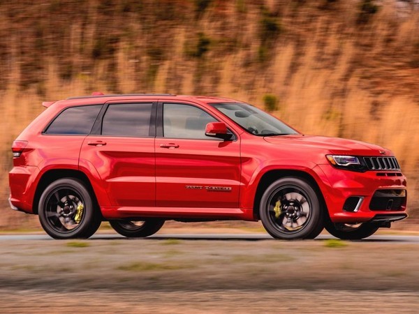 24 2018 Jeep Grand Cherokee Trackhawk