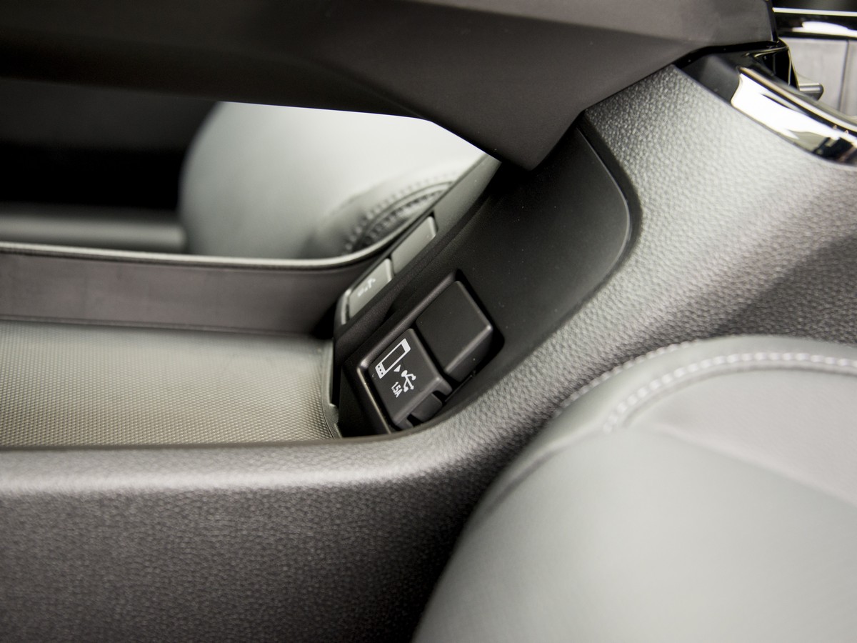 24 2019 Honda Clarity KBB