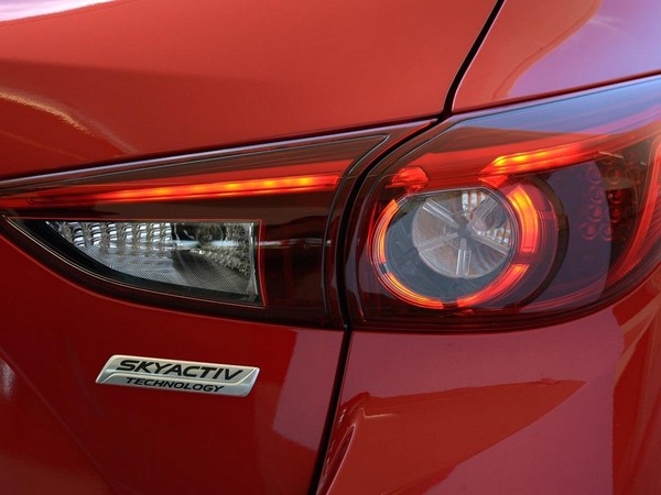 27 2017 Mazda Mazda3