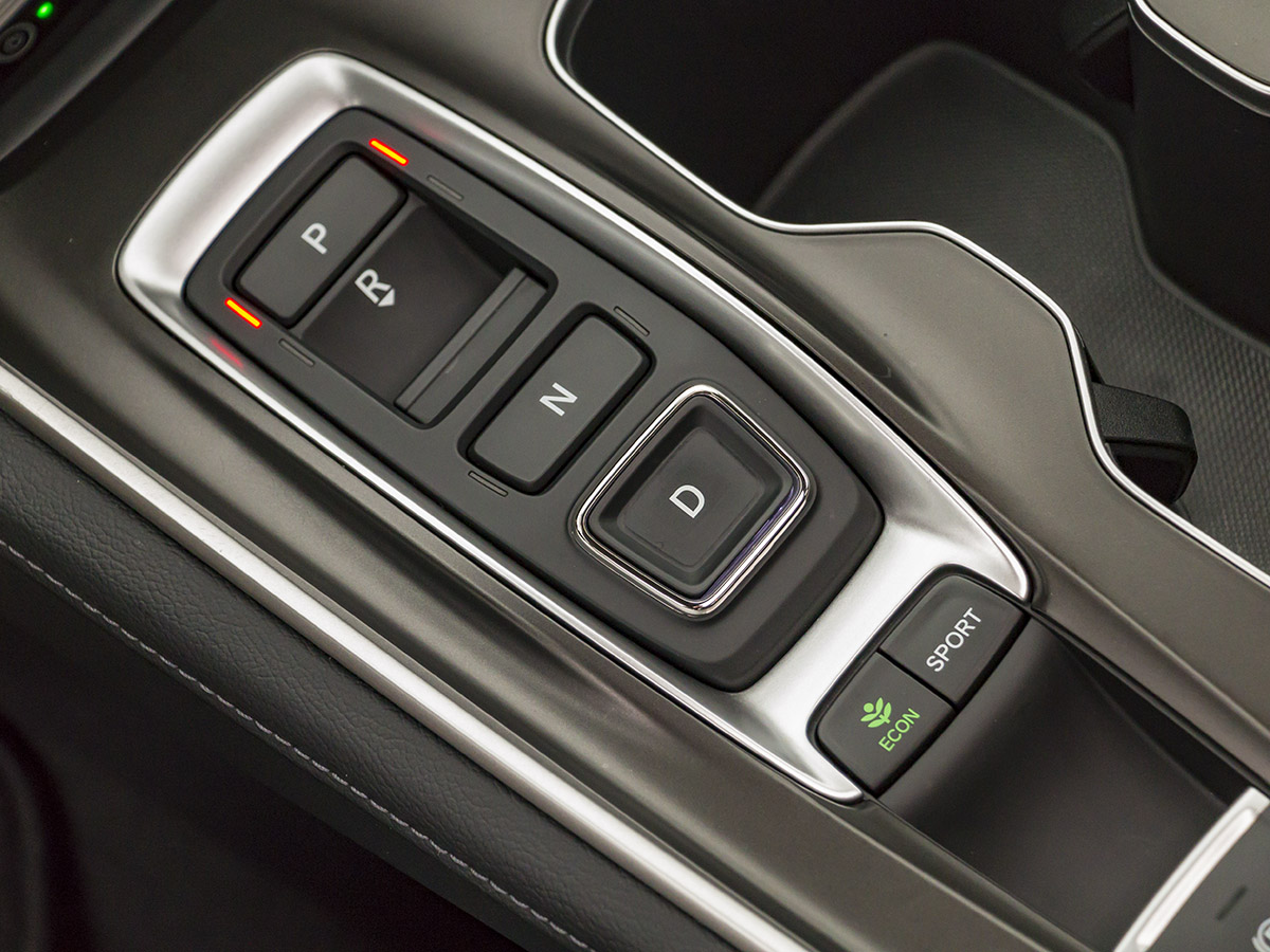 27 2018 Honda Accord Interior BB KBB