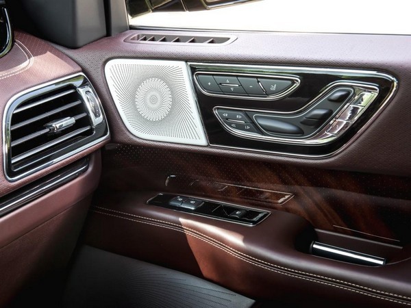 27 2018 Lincoln Navigator L Destination Pkg