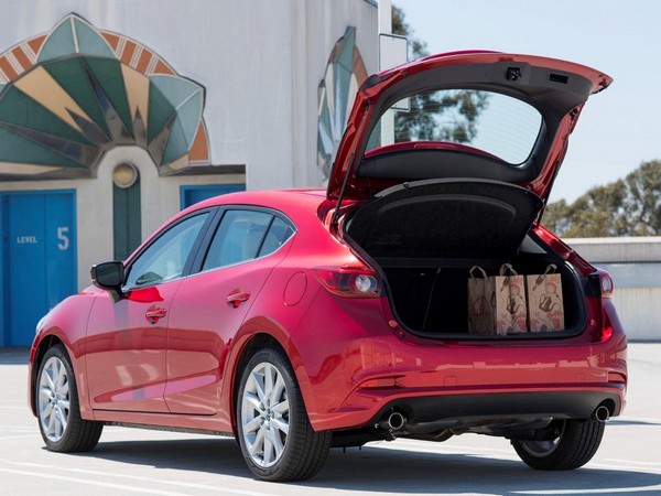 28 2017 Mazda Mazda3