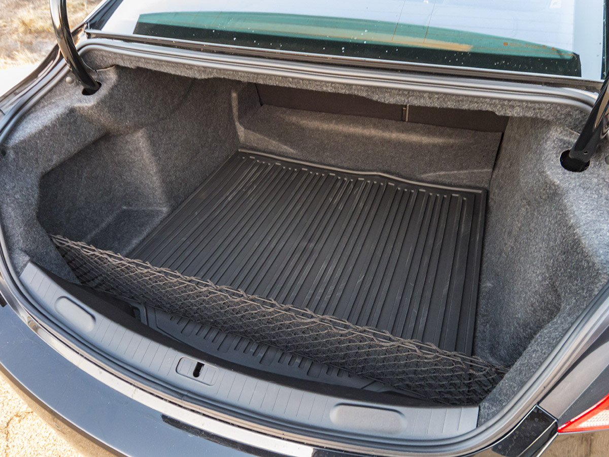 28 2018 Chevrolet Impala Cargo KBB