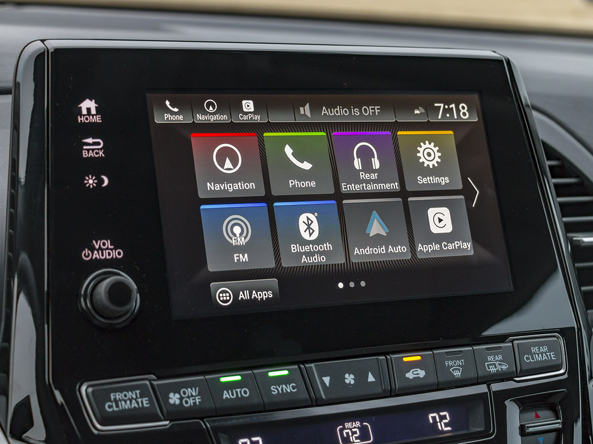 28 2018 Honda Odyssey Elite Intereior BB KBB