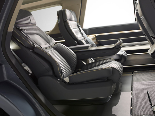 28 Lincoln Navigator Concept