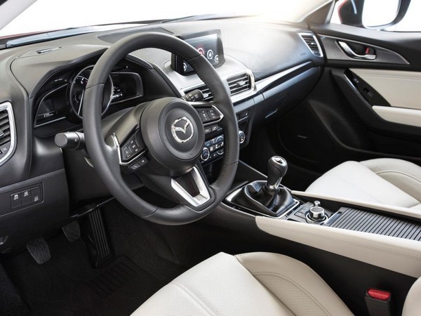 29 2017 Mazda Mazda3