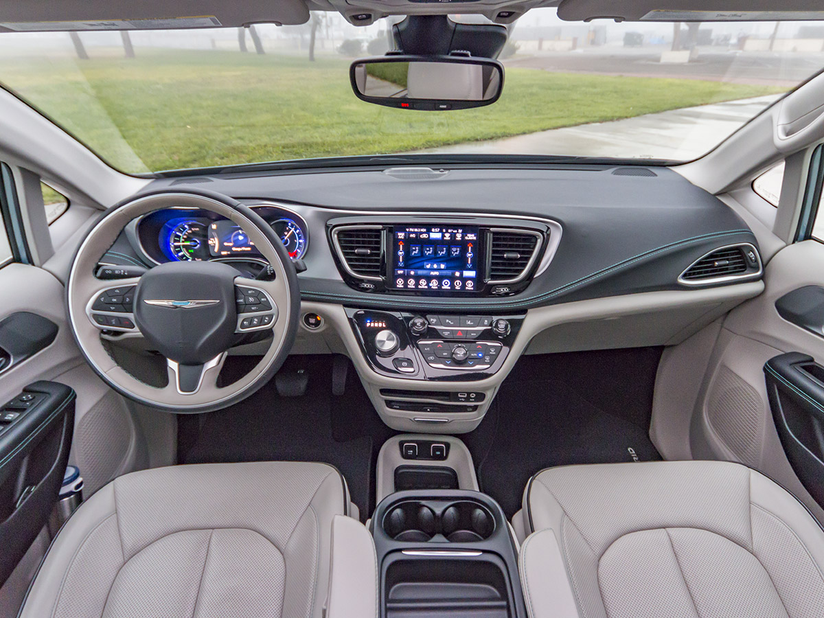 30 2017 Chrysler Pacifica EHybrid Interior KBB