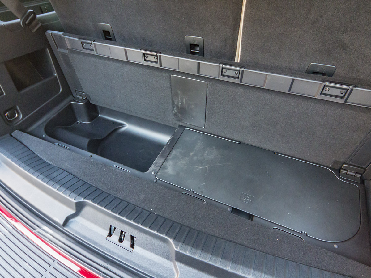 30 2018 Ford Expedition Platinum Cargo KBB