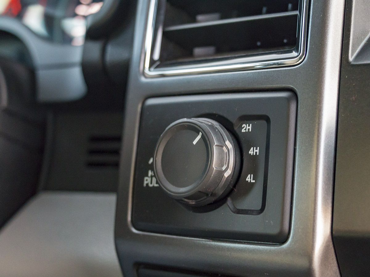 31 2018 Ford F 150 BB Interior KBB
