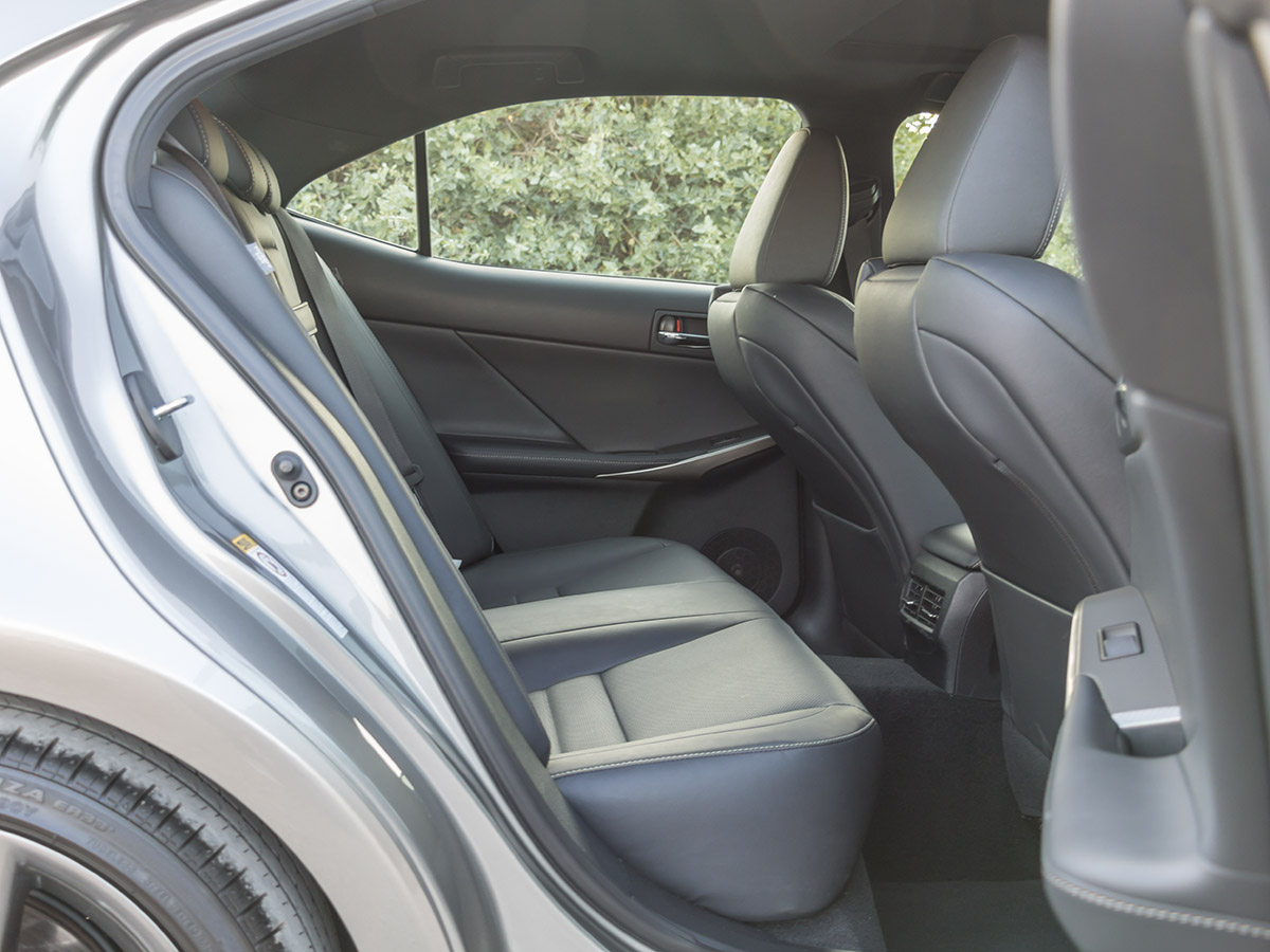 32 2016 Lexus IS 350 F Sport Long Term Interior