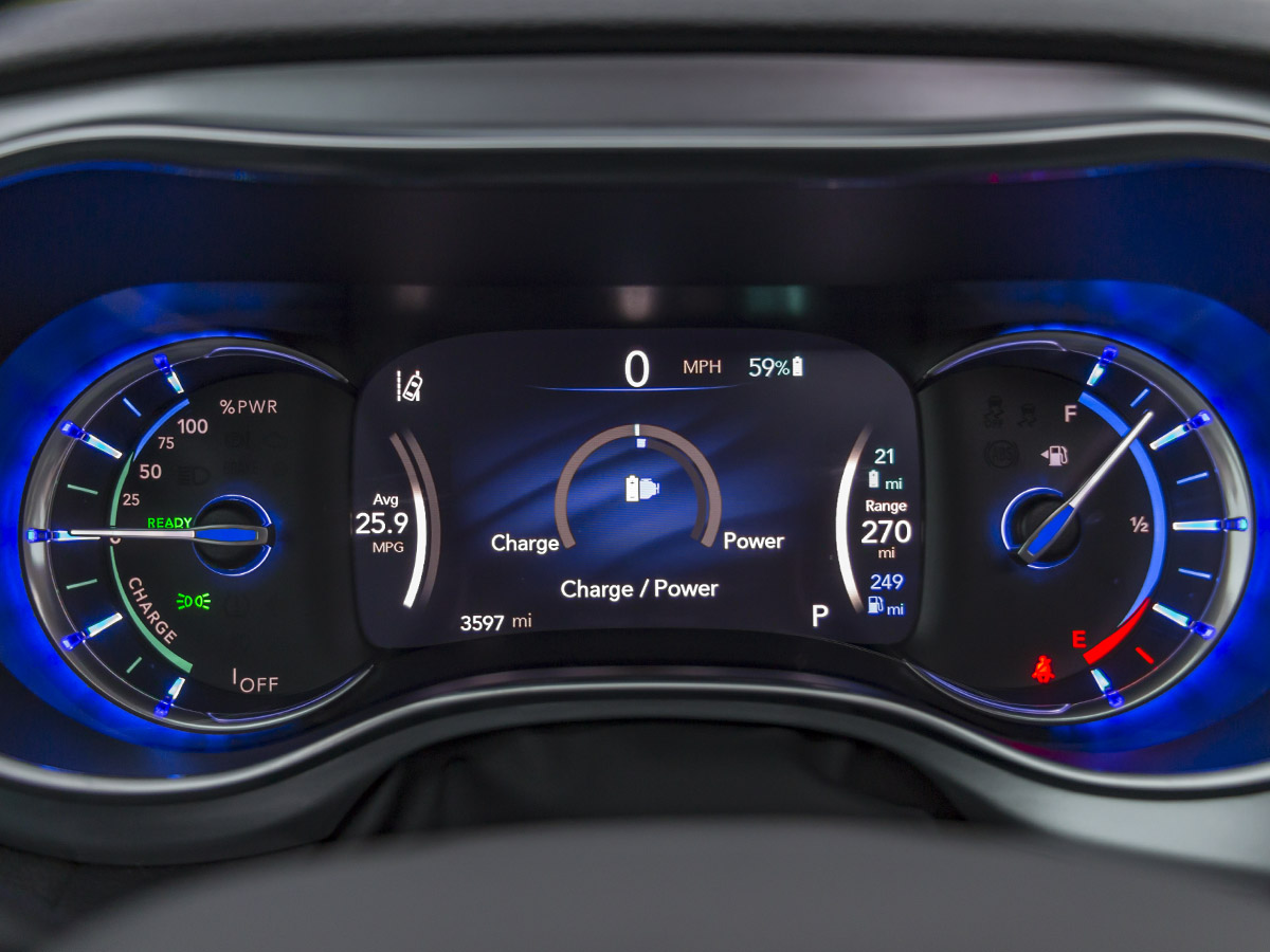 32 2017 Chrysler Pacifica EHybrid Interior KBB