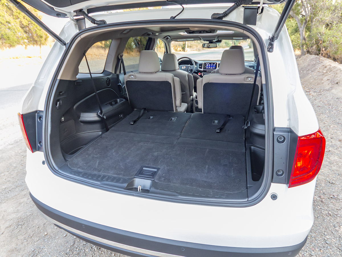 32 2017 Honda Pilot Cargo KBB
