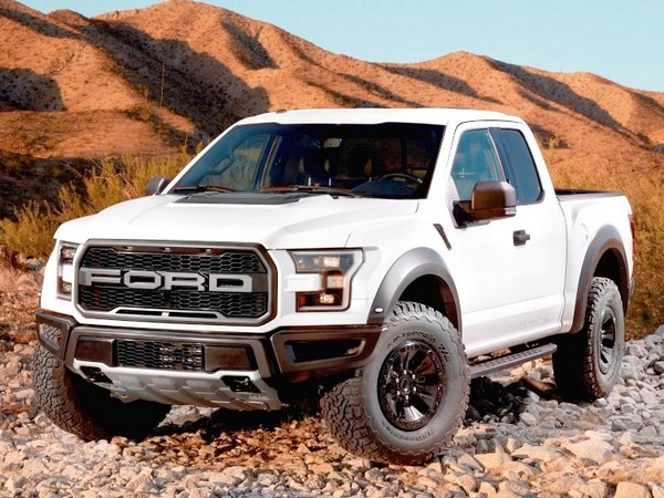 32 2017 Ford Raptor