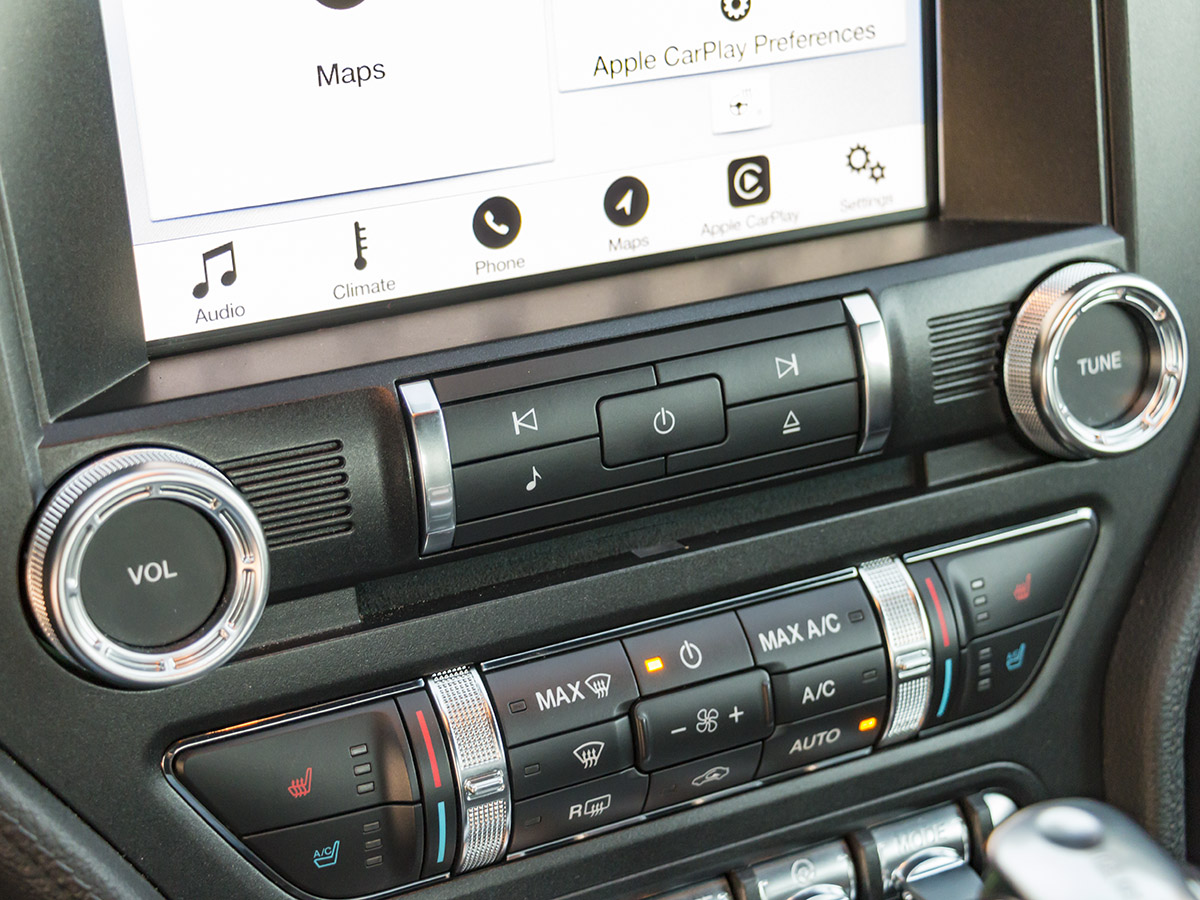 32 2018 Ford Mustang EcoBoost Interior KBB