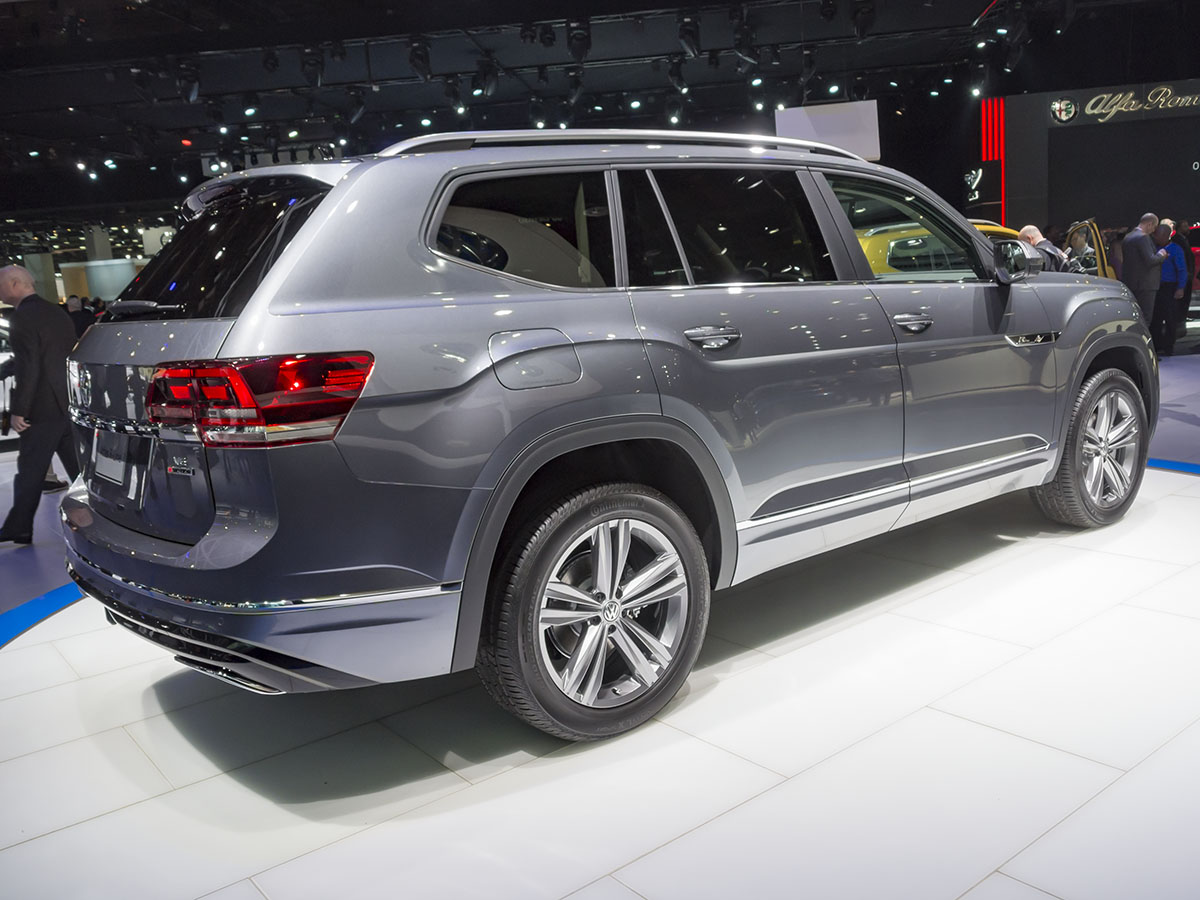 34 2018 Volkswagen Atlas R Line KBB