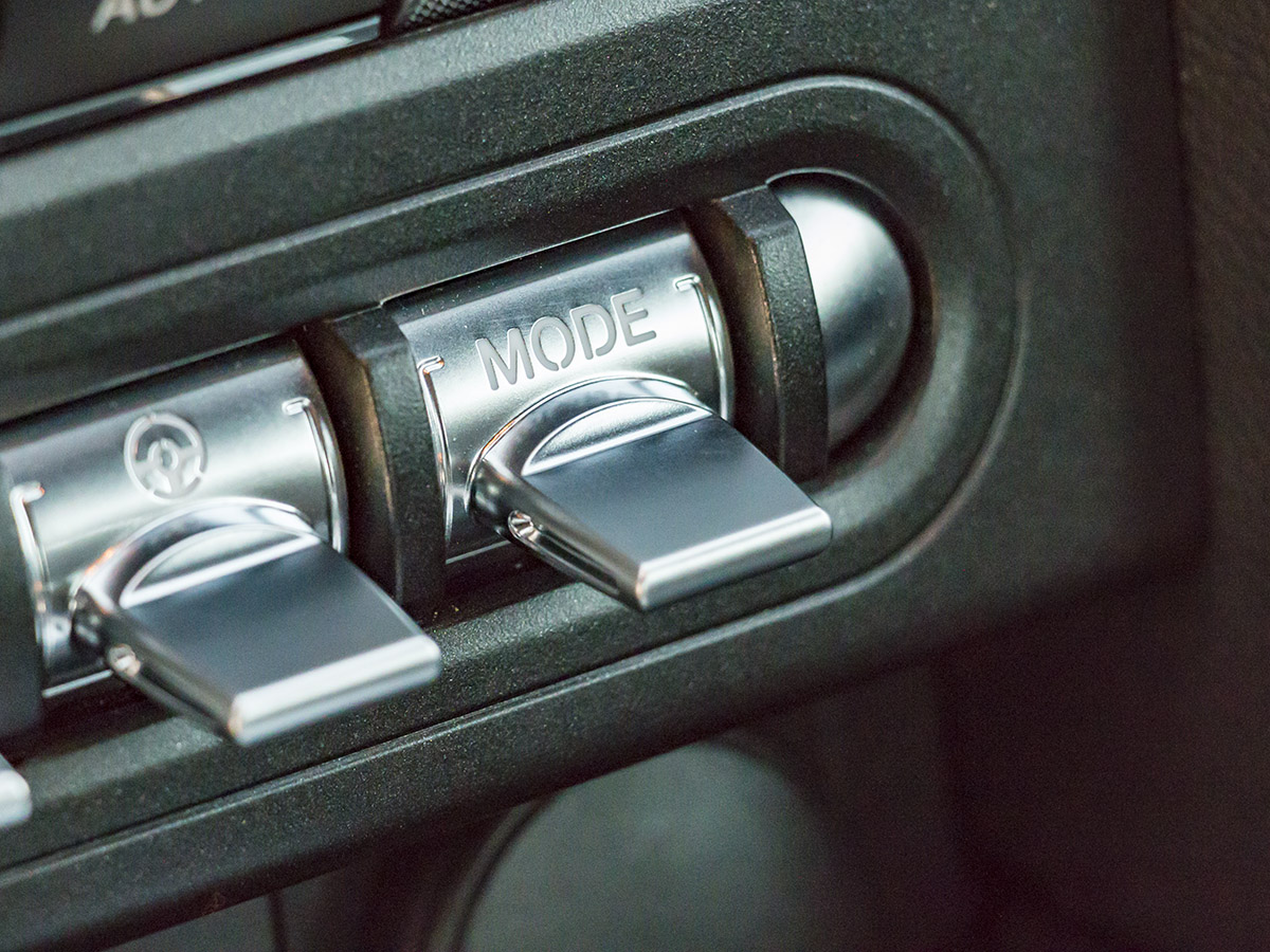 36 2018 Ford Mustang EcoBoost Interior KBB